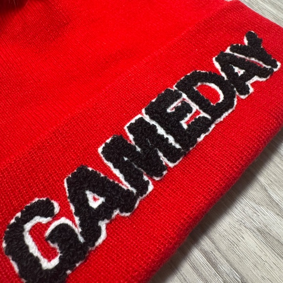 Winter Toque with Pom Pom - Picture 3 of 5